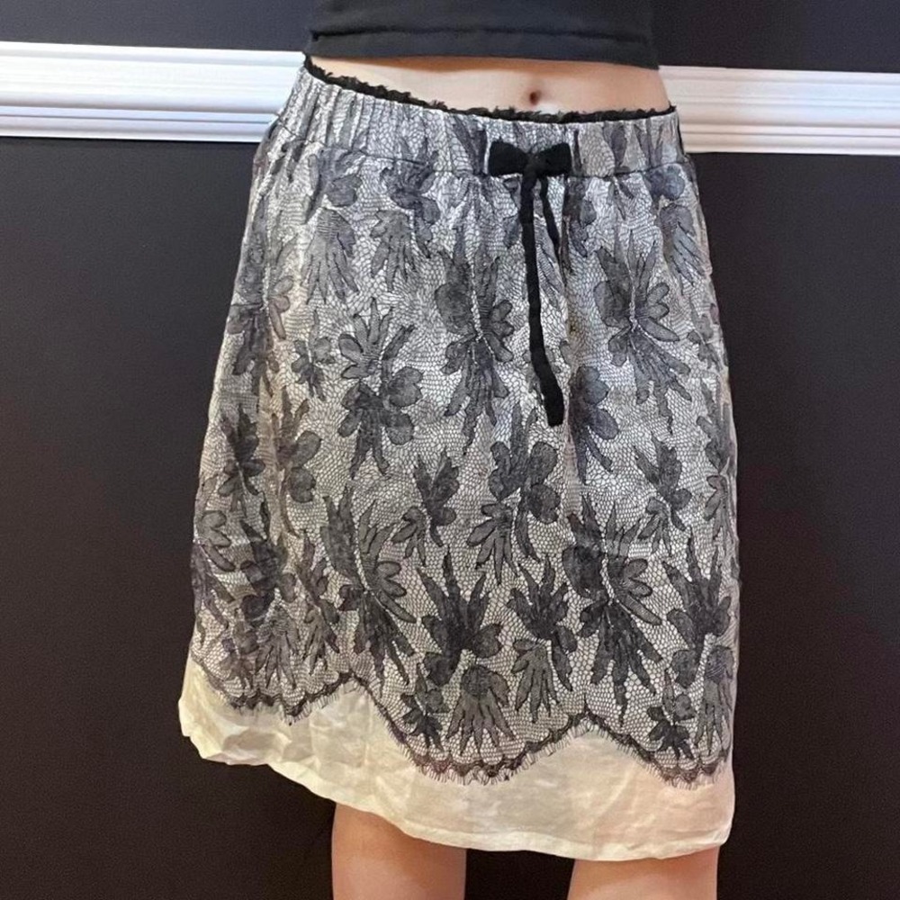 🧁y2k white and gray floral print midi skirt small